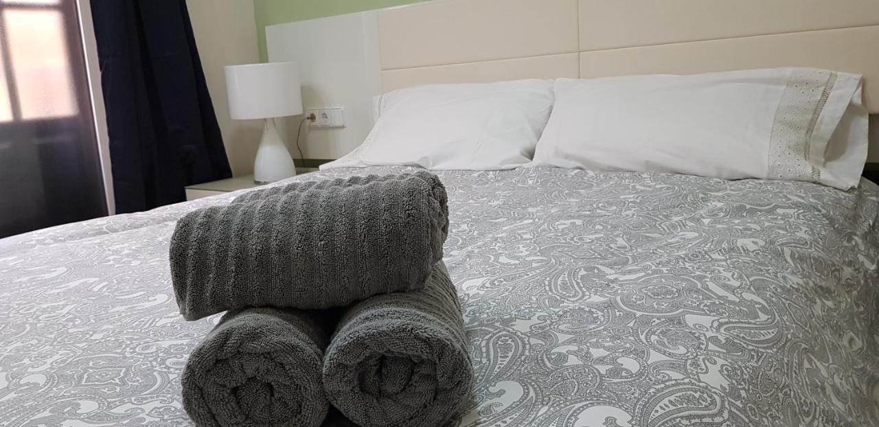 Lux Home - Sierpes Terrace เซบีญา ภายนอก รูปภาพ
