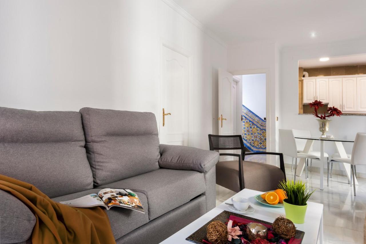 Lux Home - Sierpes Terrace เซบีญา ภายนอก รูปภาพ