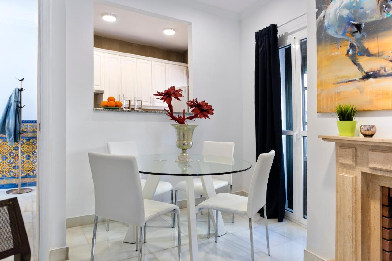 Lux Home - Sierpes Terrace เซบีญา ภายนอก รูปภาพ
