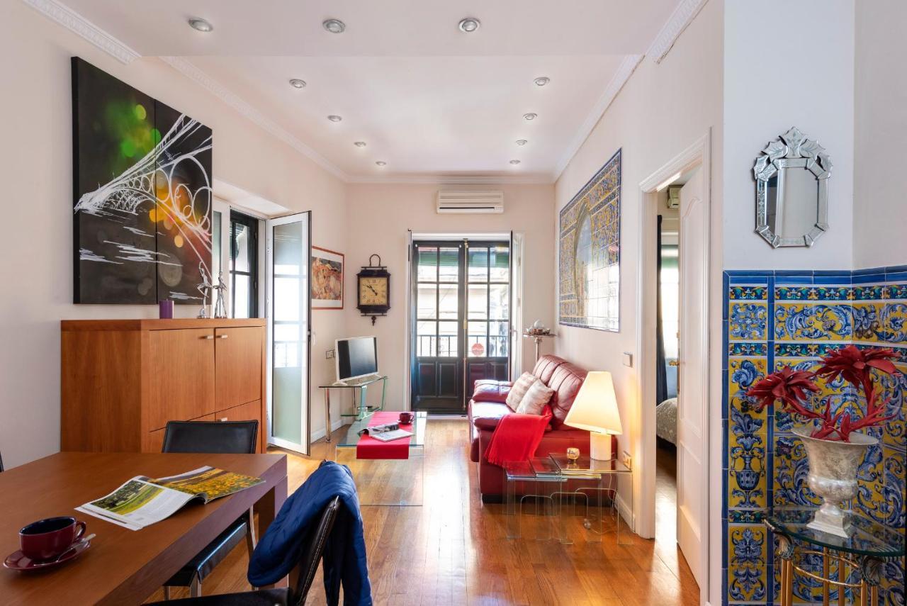 Lux Home - Sierpes Terrace เซบีญา ภายนอก รูปภาพ