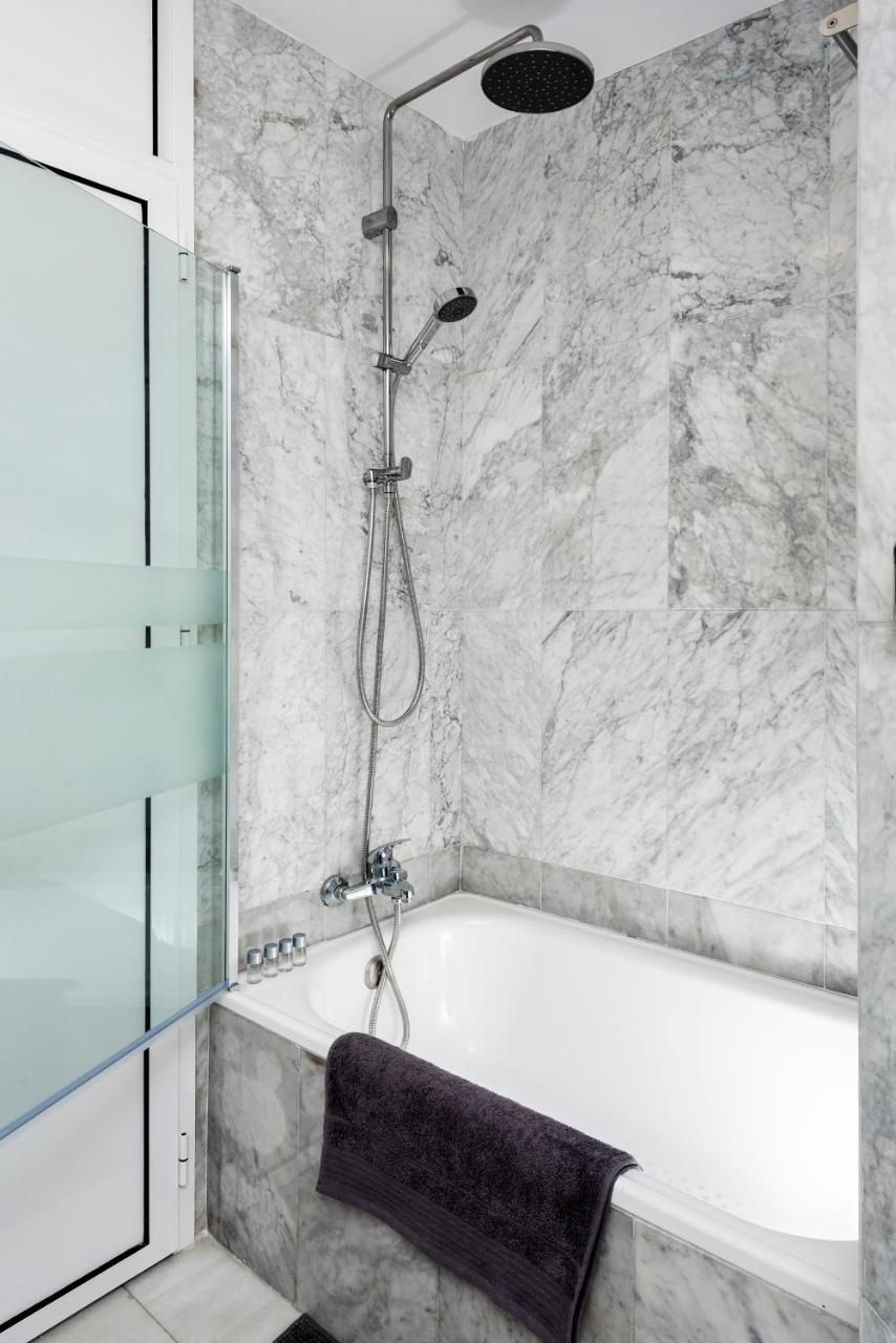 Lux Home - Sierpes Terrace เซบีญา ภายนอก รูปภาพ